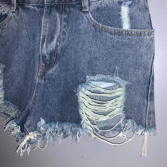 - Distressed women’s jean shorts size large - Picture 2 of 5